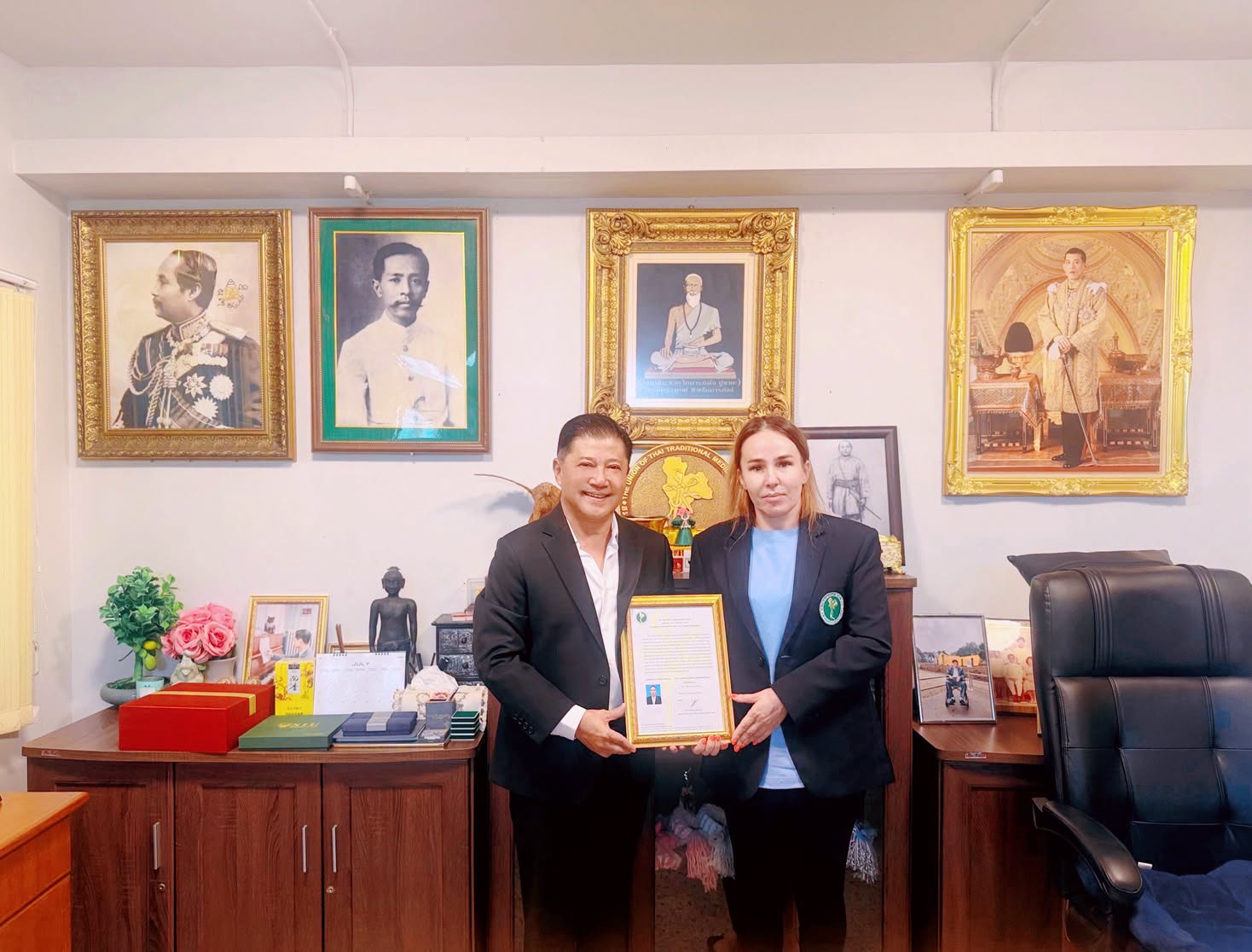ยินดีต้อนรับศูนย์เรียนรู้ภูมิปัญญาการแพทย์ไทย  NARGIZ 12.31